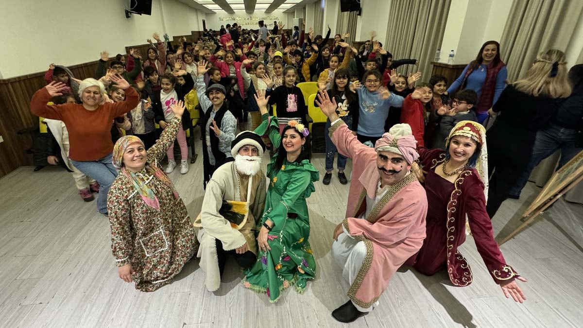 Anadolu masalları depremzede çocukların yaralarını sarıyor