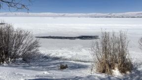 Termometreler eksi 23 dereceyi gösterdi: Kent buz kesti
