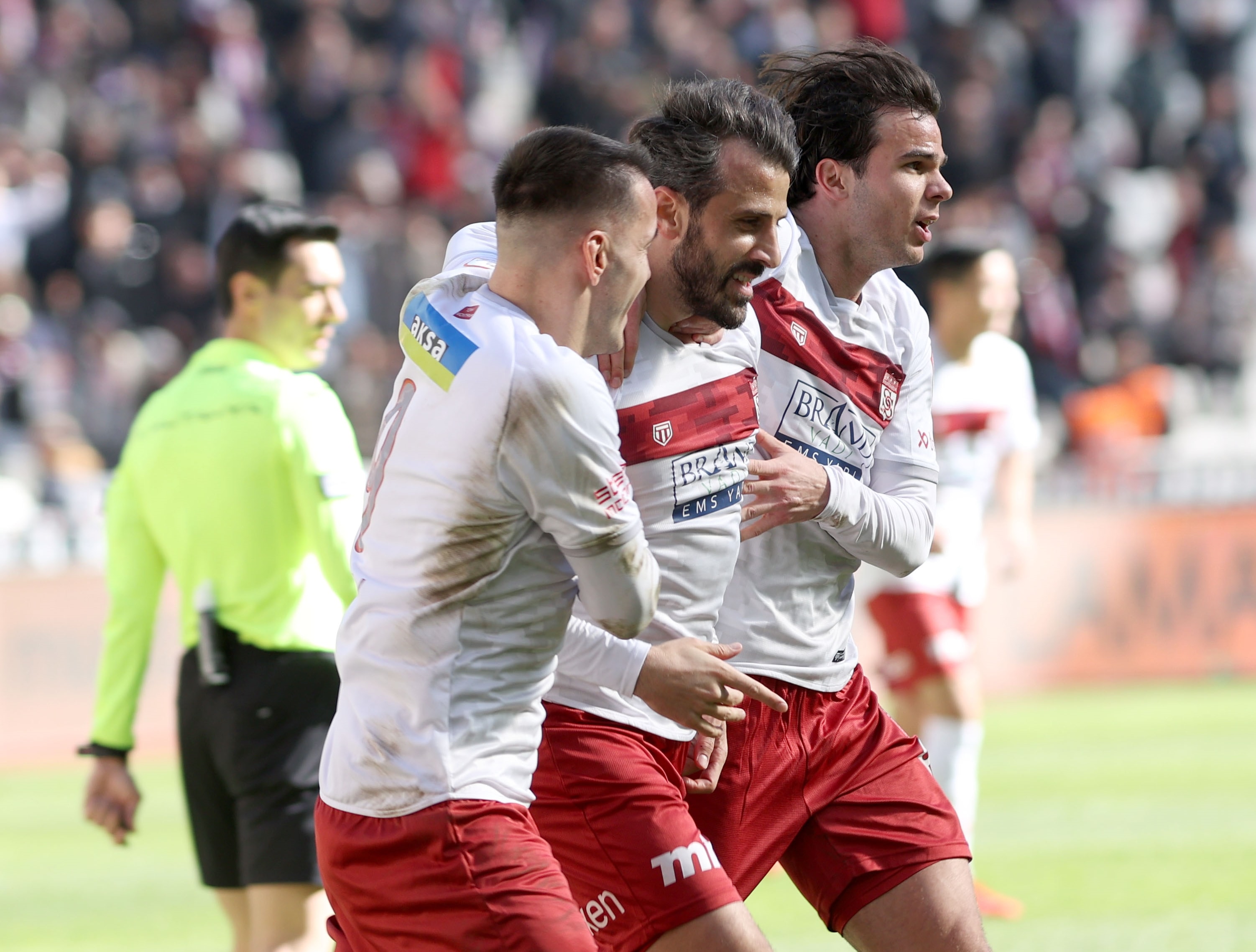 Sivasspor Pendikspor karşısında 4 gollü şov yaptı