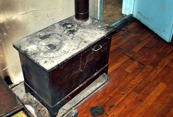 Sobadan sızan gaz, 3 kişiyi zehirledi