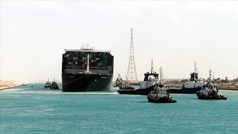Mısır'ın Süveyş Kanalı geliri yüzde 40 ila 50 azaldı