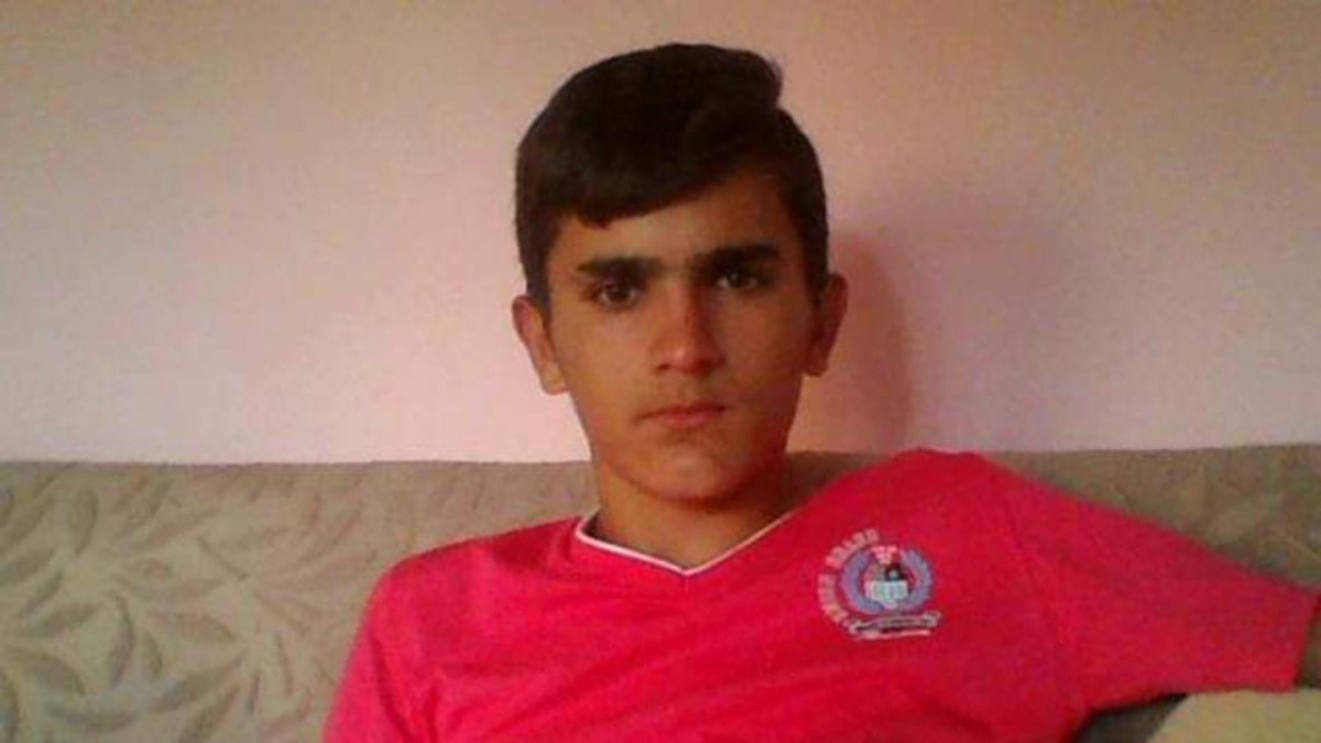 İzmir'de bıçaklı kavga: 1 ölü