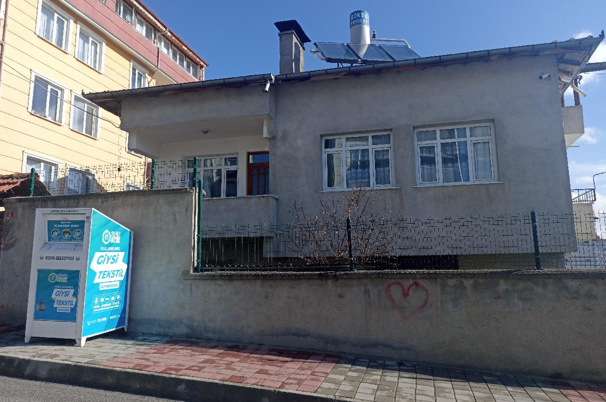 Sobadan zehirlenen çiftin cesetlerini çocukları buldu