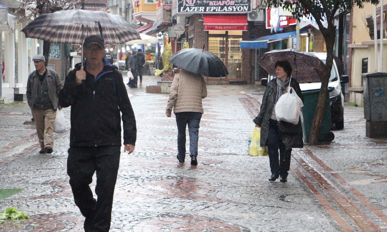 Sağanak yağış Trakya'da etkili oldu