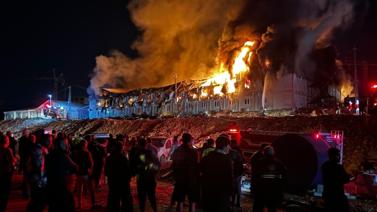 Adıyaman'da işçilerin kaldığı konteynerde yangın