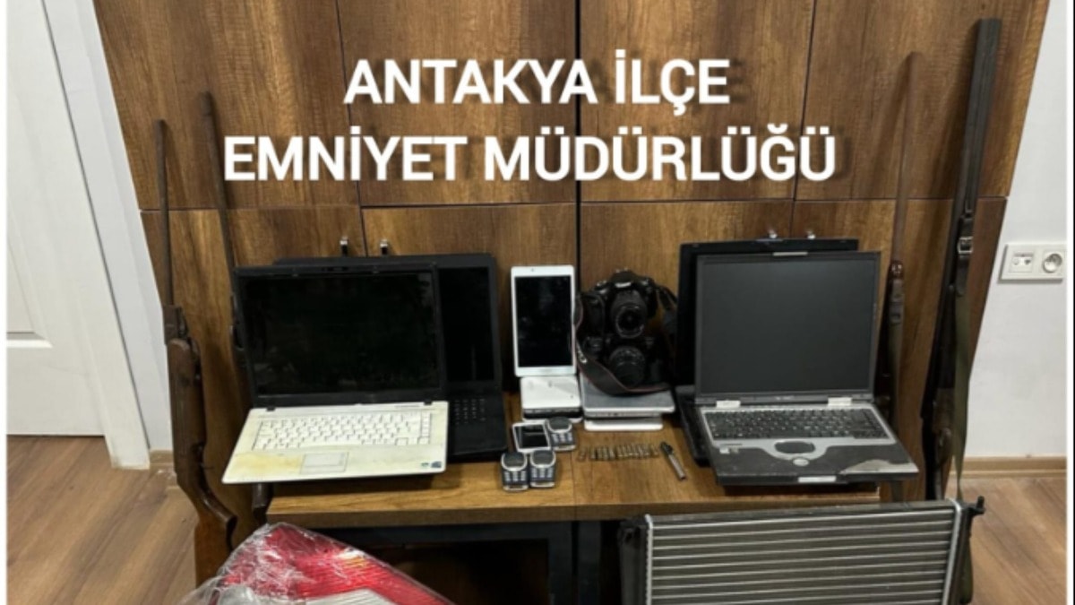 Hırsızların evinde suikast silahı ele geçirildi