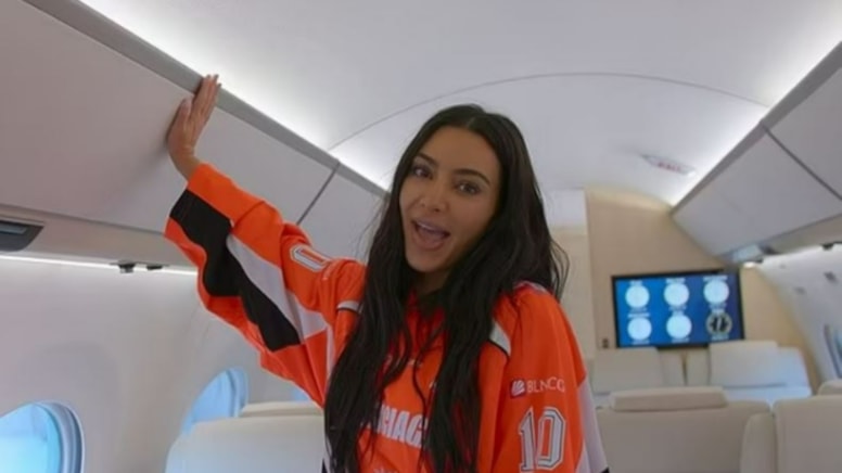 3 milyar TL’lik özel jetinden ayrılmayan Kim Kardashian’a eleştiriler büyüyor