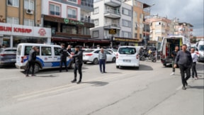 Antalya'da kıraathanede silahlı çatışma: Yaralılar var
