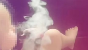 Küçük çocuğun e-sigara içtiği görüntüler tepki çekti