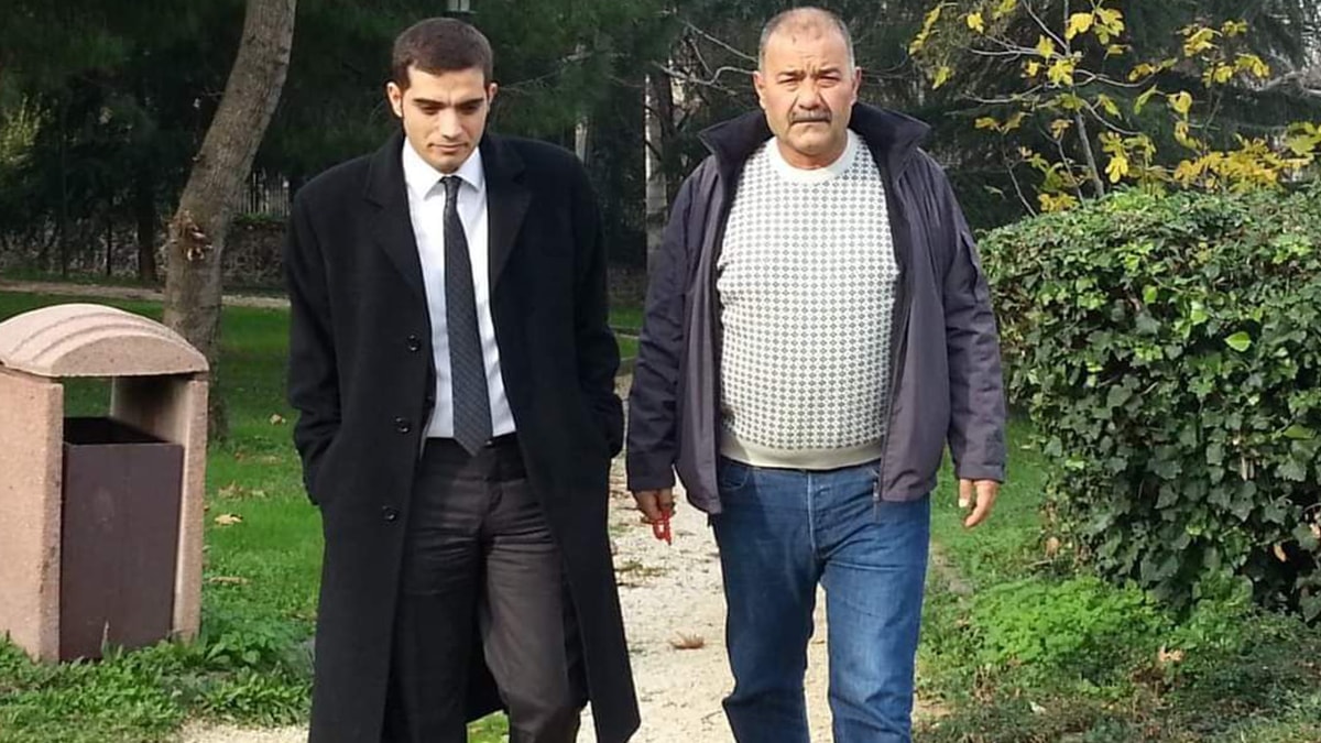 Sinan Ateş'in babası oğlunun yanına defnedildi