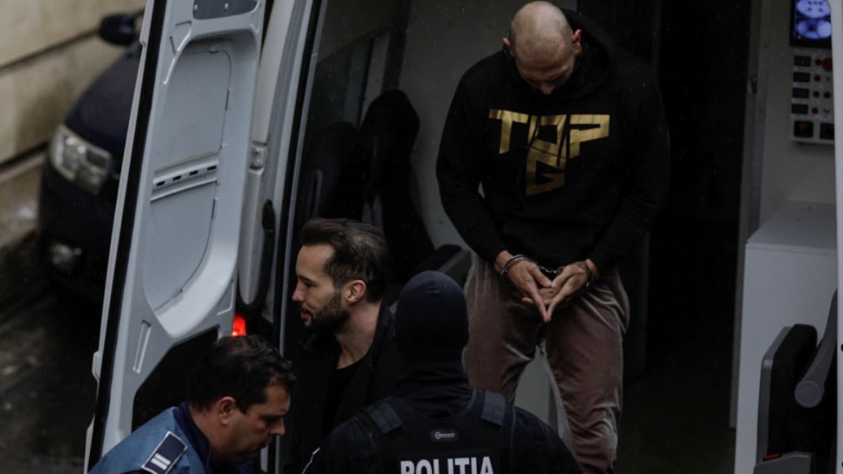 Andrew Tate yakalandı: Kelepçeyle mahkemeye çıkarıldı