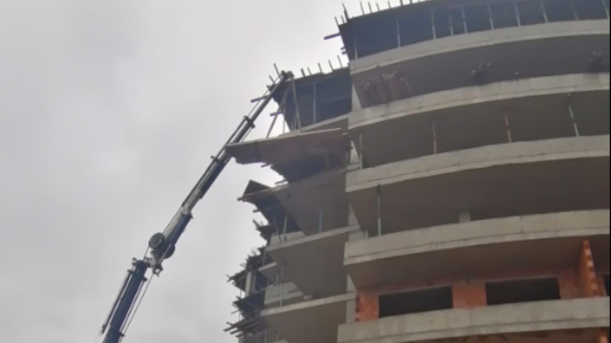 Trabzon'da inşaattan düşen işçi hayatını kaybetti