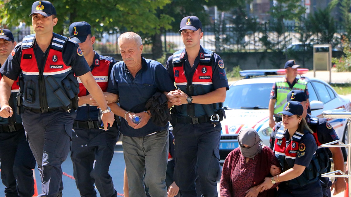 Husumetlisinin başını minibüsle ezdi, 'haberim yoktu' dedi