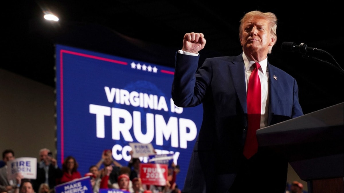 Donald Trump'tan sahnede gaf: Biden'ı hedef alacağına...