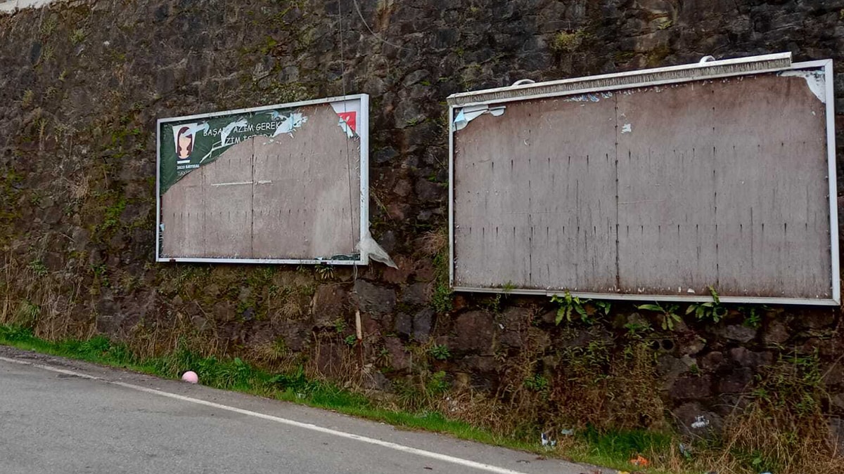 Erdoğan'ın memleketinde CHP'li adayın afişleri söküldü