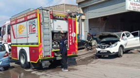 Kocaeli'nde otomobil servisinde yangın: 4 işçi dumandan etkilendi