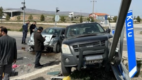 Kırıkkale'de korkunç kaza: 5 kişi yaralandı