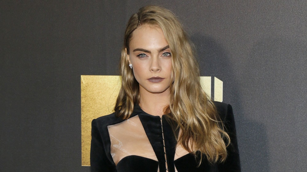 Ünlü model Cara Delevingne'in evi yandı