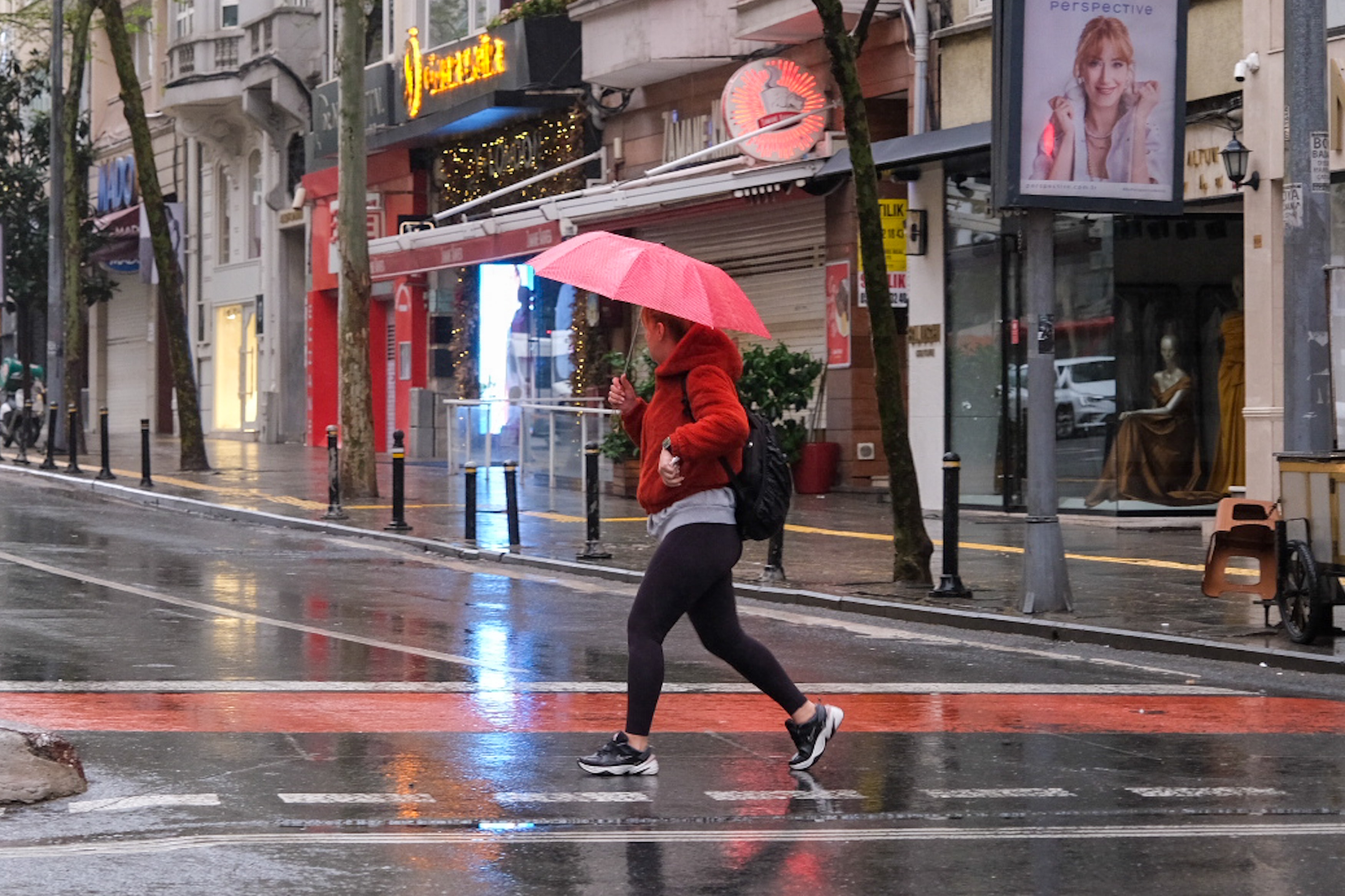 Yarına dikkat! Haftanın ilk günü için sağanak uyarısı...