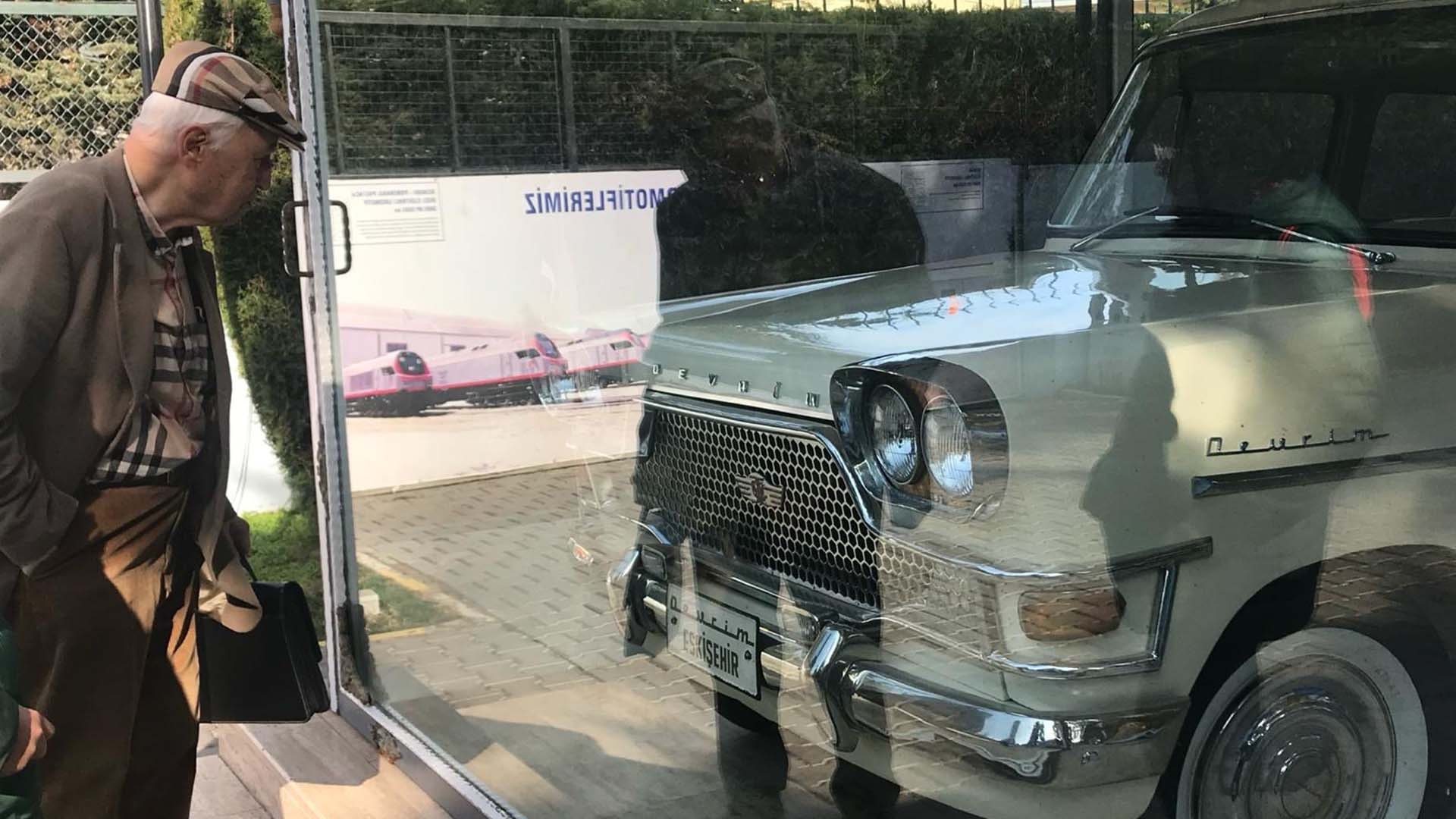 Devrim'in tasarımcısı hayatını kaybetti