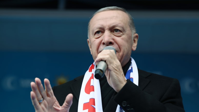 Erdoğan: Ülkenin gündemi çalışanların refah kaybı