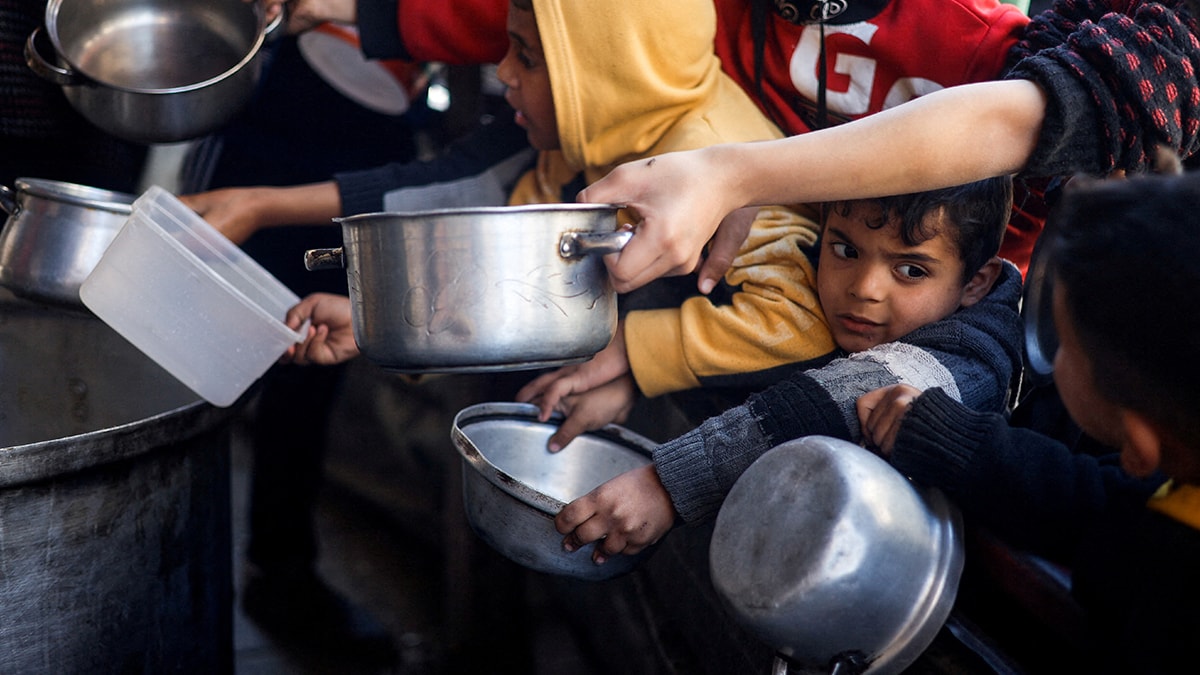 Gazze Şeridi'nde açlık ve susuzluktan ölenlerin sayısı yükseliyor