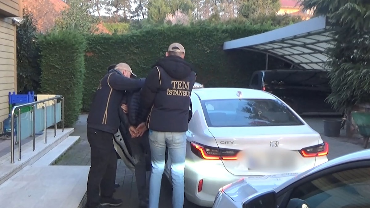 Çekmeköy'de villaya FETÖ operasyonu: Bekir Boydak yakalandı