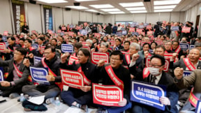 Güney Kore hükümeti, protestocu doktorlara savaş açtı