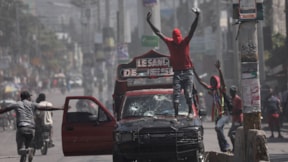 Haiti'de çete savaşları: Binlerce mahkum firar etti