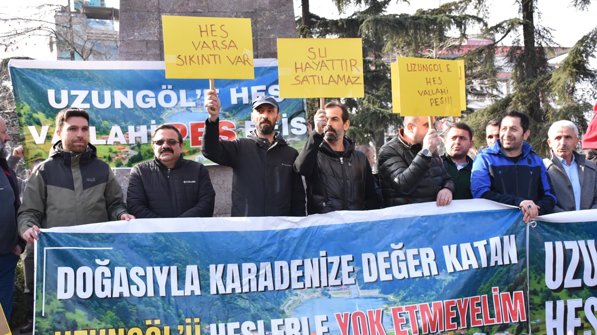 Uzungöl'de yapılması planlanan HES'e vatandaşlardan protesto