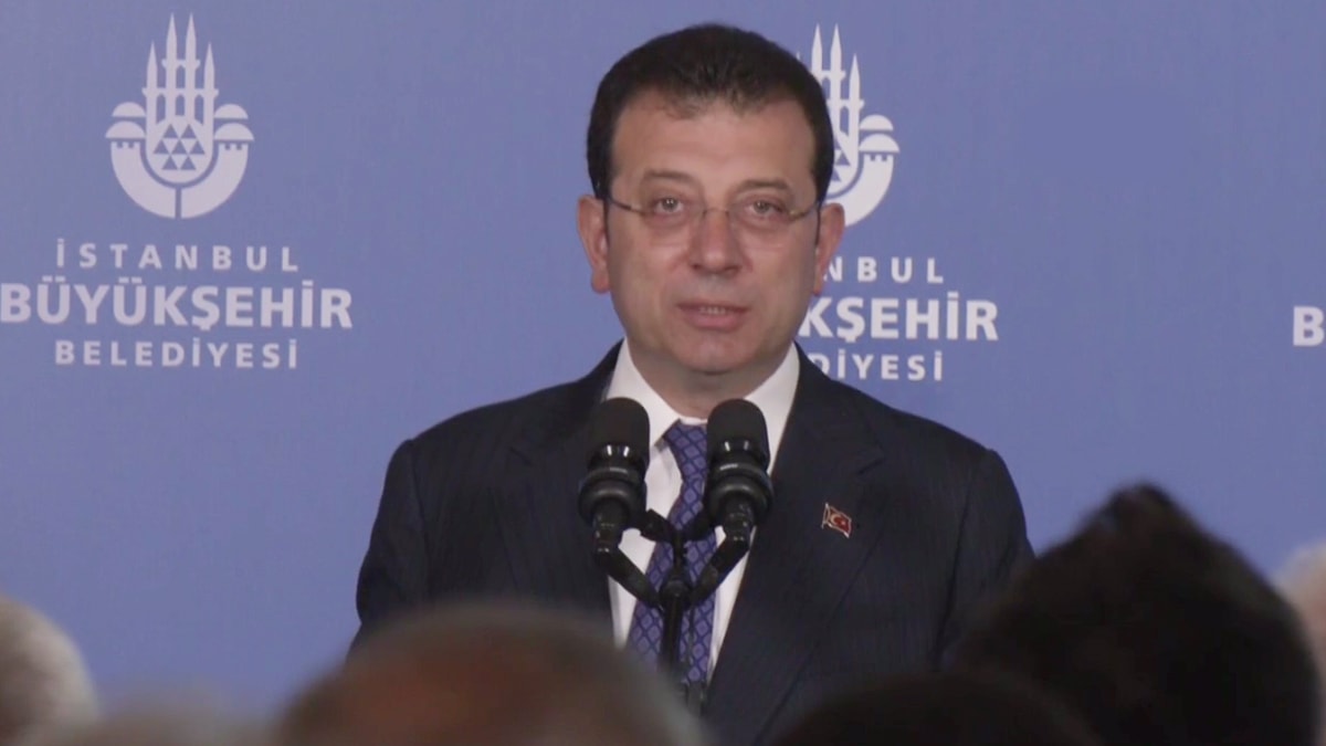 İmamoğlu İBB Meclisi'nin son toplantı töreninde helallik istedi