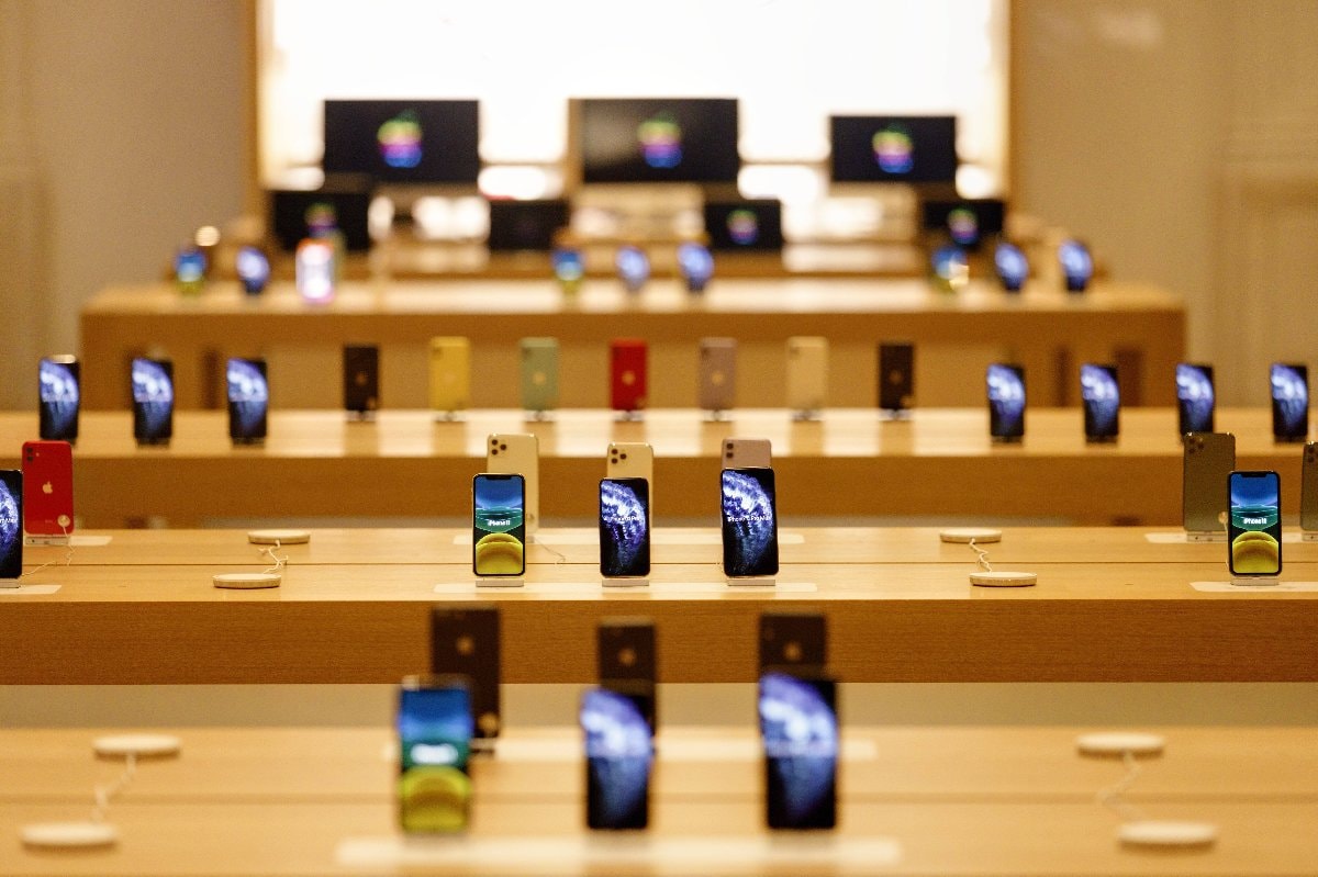 iPhone 16 ile iPhone 15 arasındaki farklar neler? iPhone 16 görücüye çıkıyor...