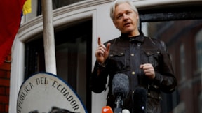 Julian Assange için yeni karar: ABD'ye hemen iade edilmeyecek