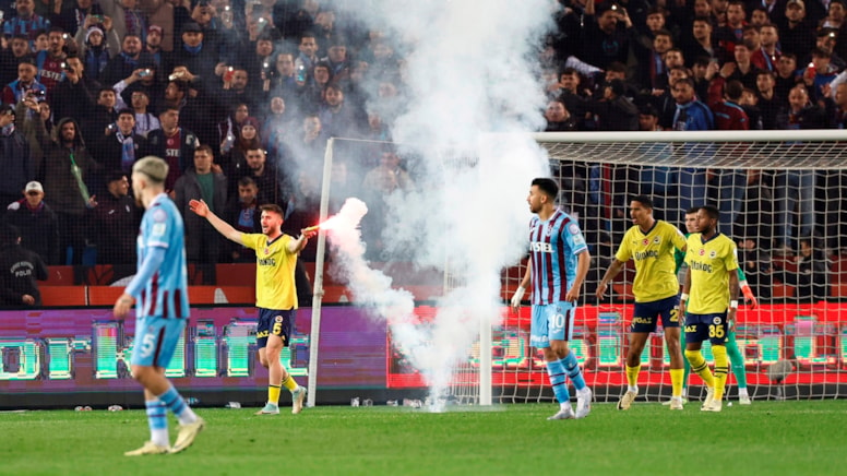 Avrupa basını Trabzonspor-Fenerbahçe maçı olayları ile sarsıldı