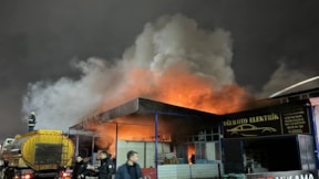 Kocaeli'de korkutan yangın: 1 ölü