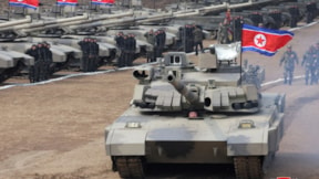 Kuzey Kore liderinden 'düşmana' gözdağı: Tankın başına geçti