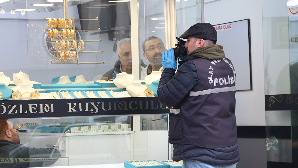 Bursa'da kuyumcu soygunu