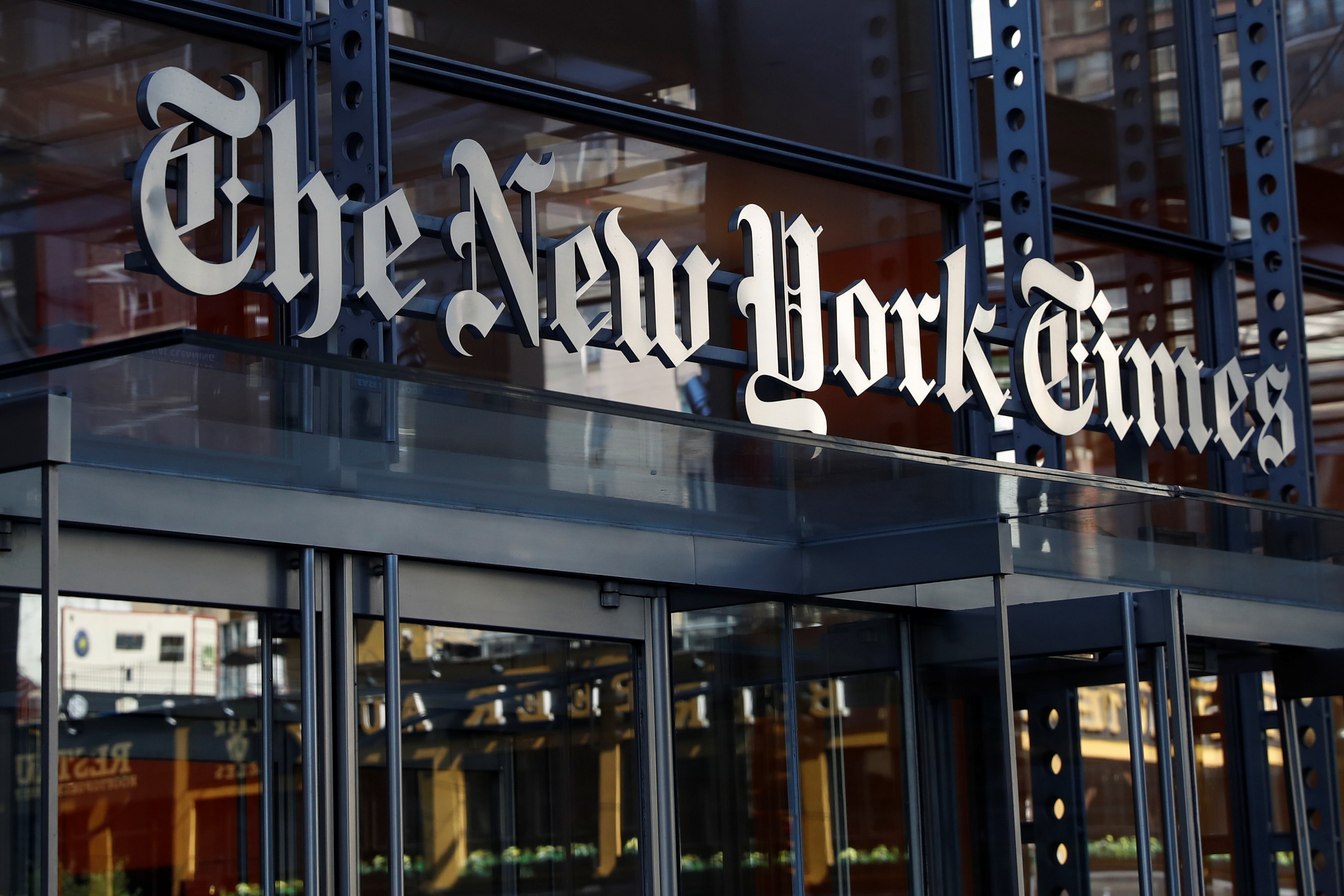 New York Times cinsel saldırı haberlerini İsrailli istihbaratçıya yaptırmış