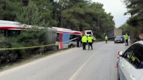 İzmir'de TIR ile otobüs çarpıştı... Ölü ve yaralılar var