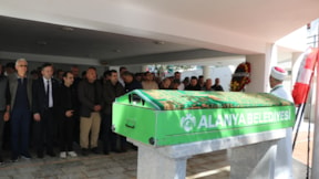 Tribünde rahatsızlanıp hayatını kaybeden Galatasaray taraftarı toprağa verildi