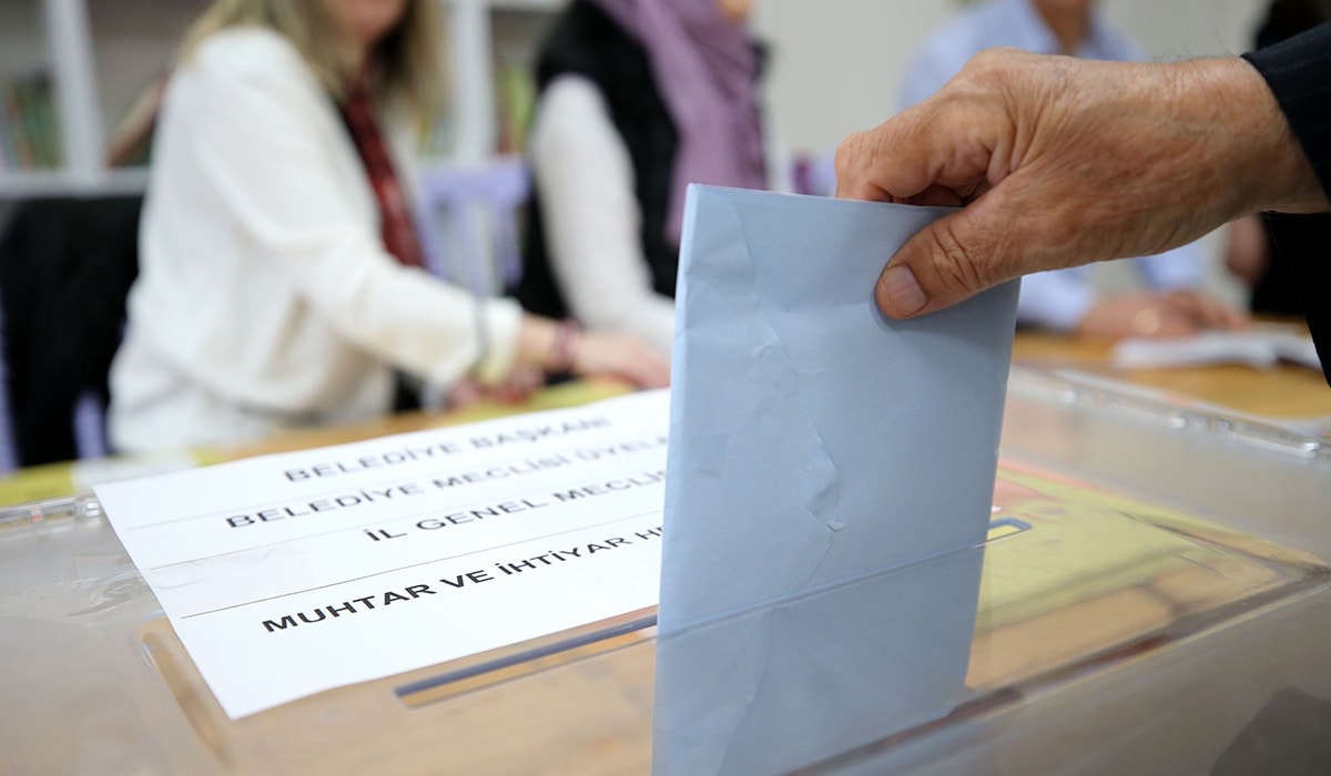 Liderler nerede oy kullanacak?