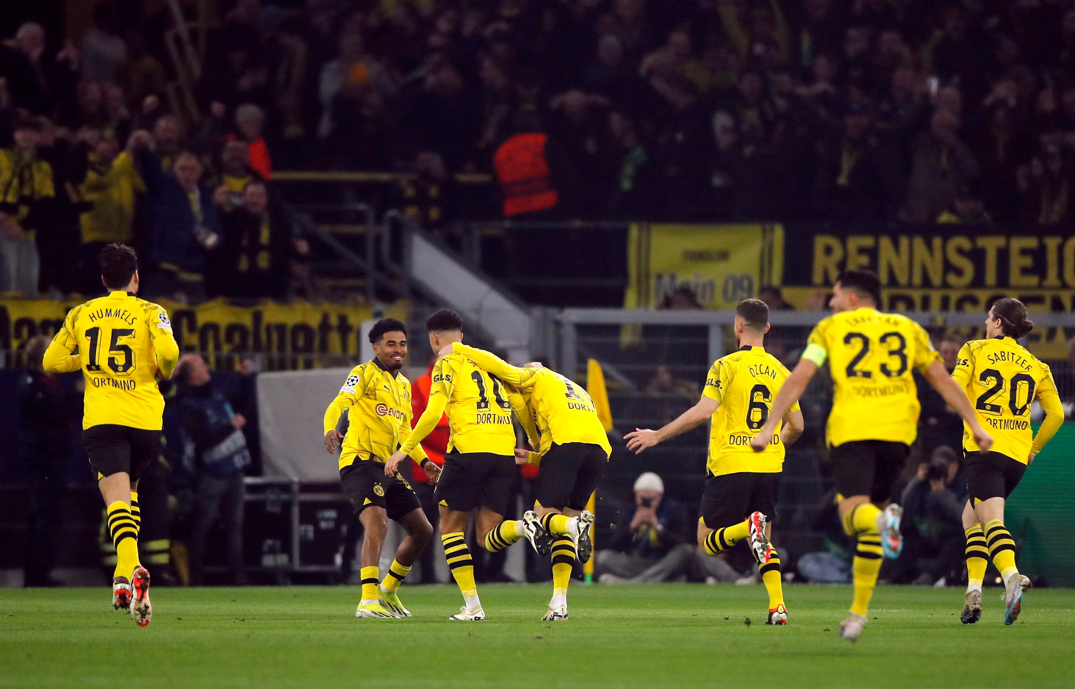 Şampiyonlar Ligi'nde Dordmund, PSV'yi devirip çeyrek finale uçtu