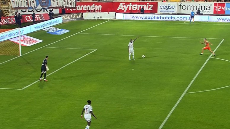 Uğurcan Çakır ve Stefano Denswil'in büyük hatası gol yedirdi