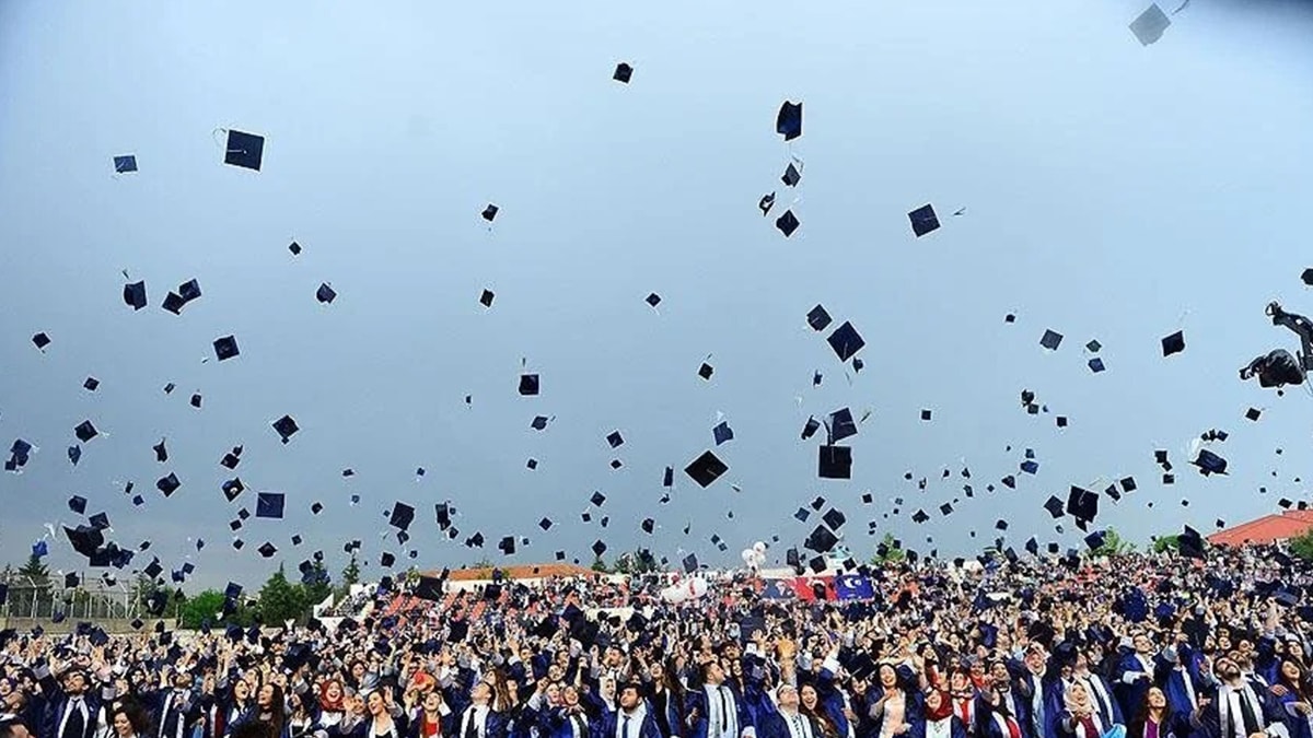 KKTC'de sahte diploma skandalı: Her diplomaya barkod verilecek