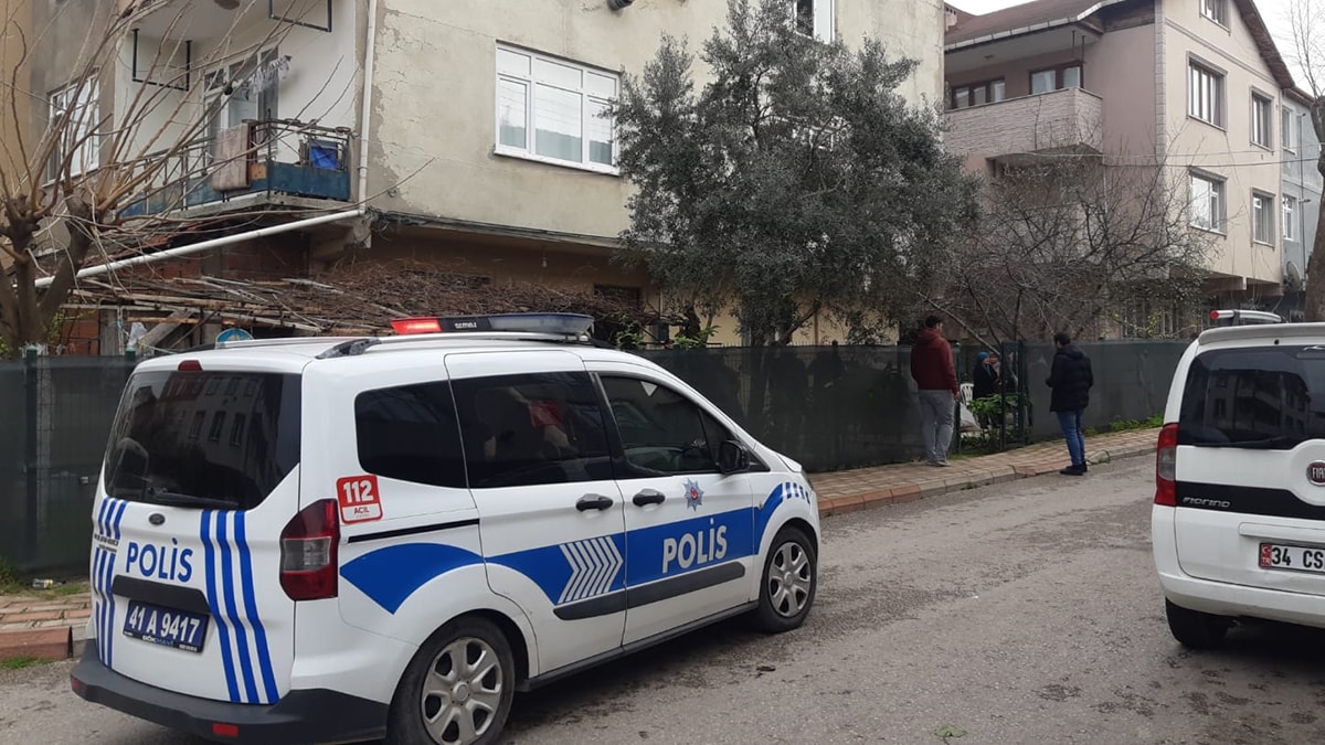Yalnız yaşadığı evinde ölü bulundu