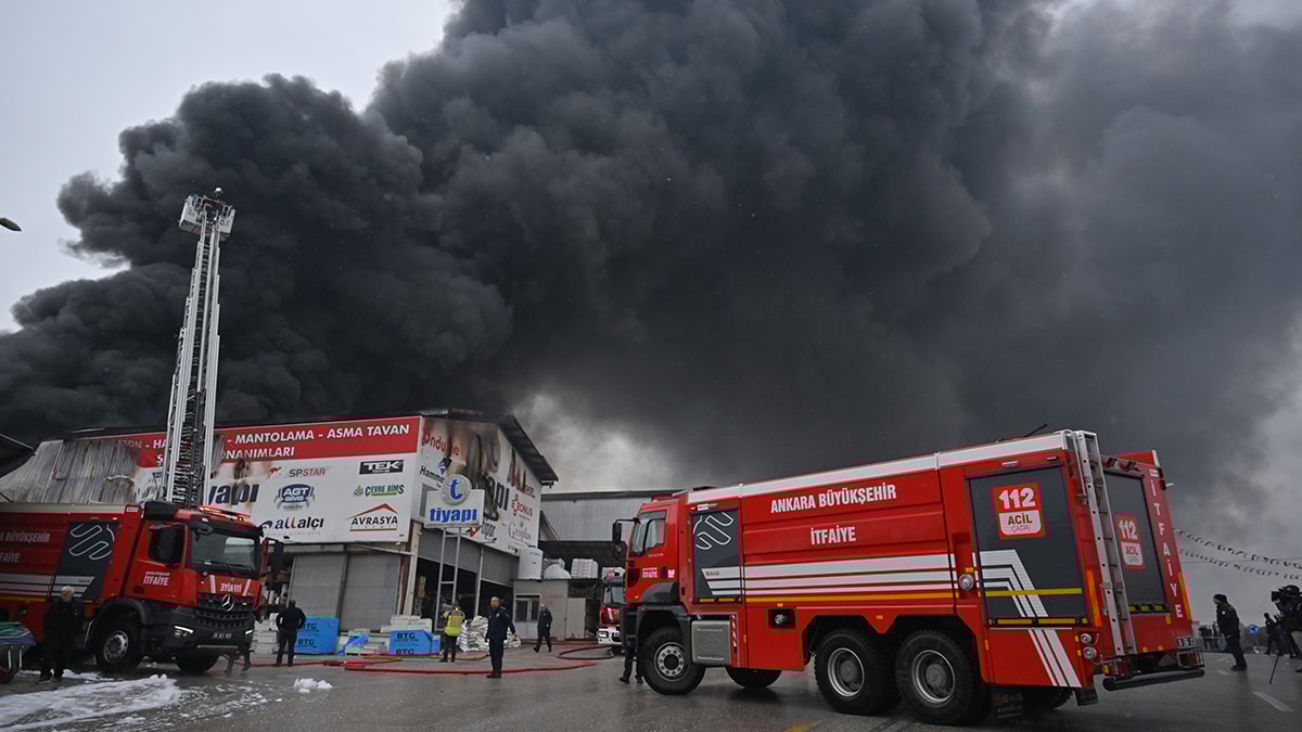 Ankara'da Demirciler Sanayi Sitesi'nde yangın