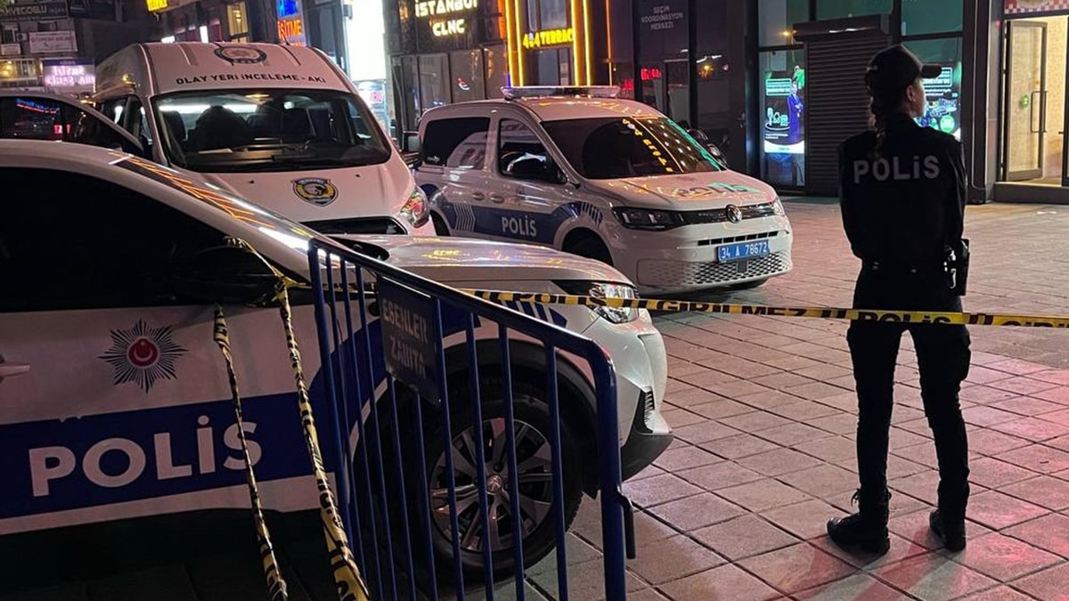 Kavgada vücuduna tornavida saplanan kişi öldü