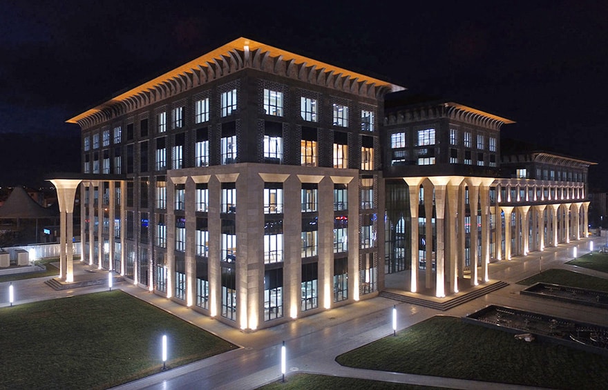 İtibardan tasarruf etmeyerek batırmışlar