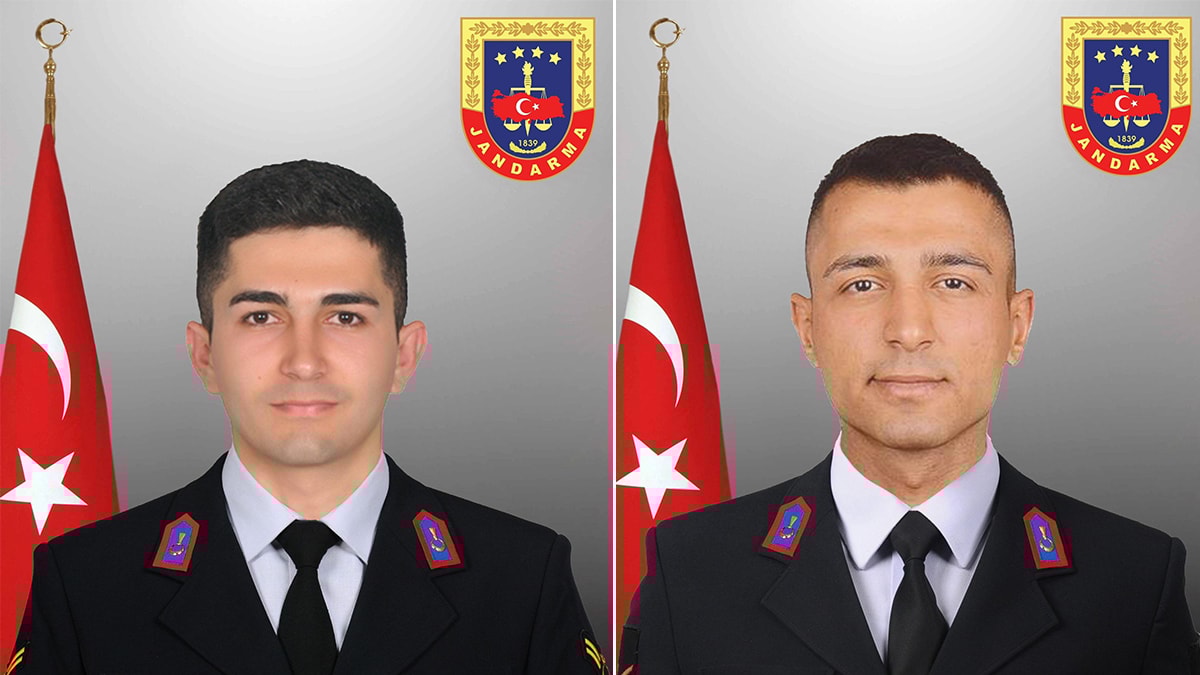 Askeri araç devrildi: 2 şehit, 2 yaralı