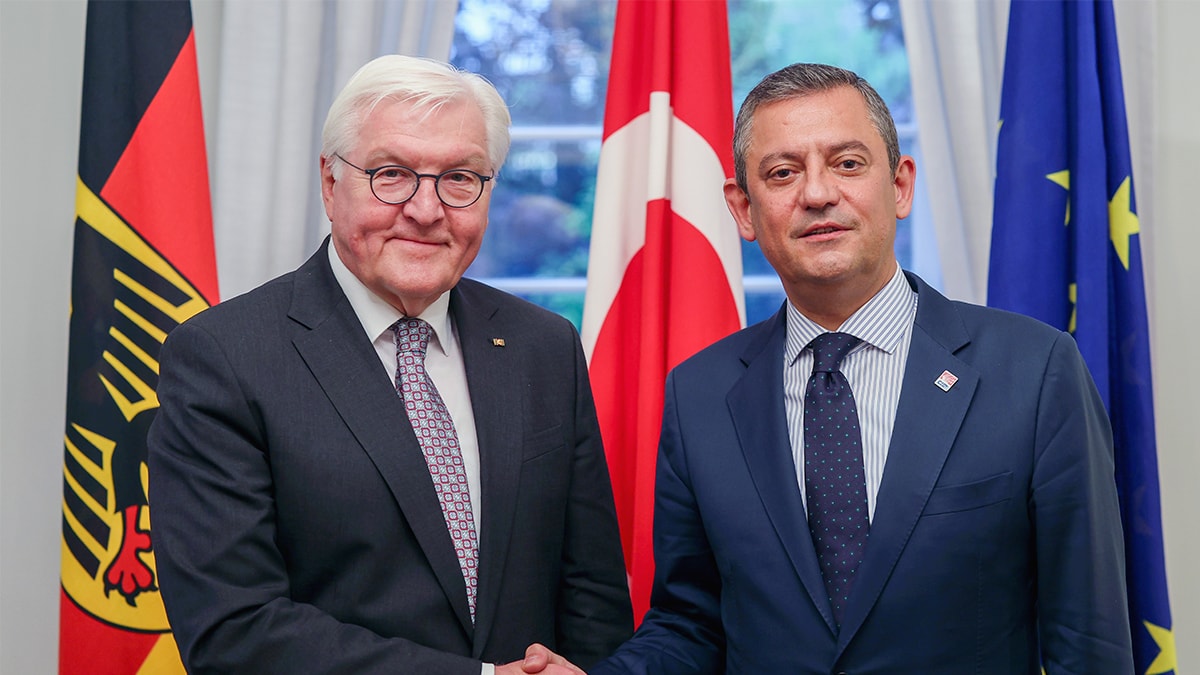 Özel, Almanya Cumhurbaşkanı Steinmeier ile görüştü